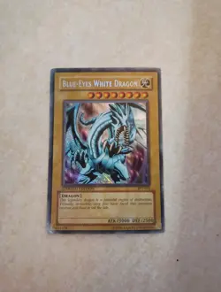 Yu-Gi-Oh Blue-Eyes White Dragon Limited Edition - Image 1