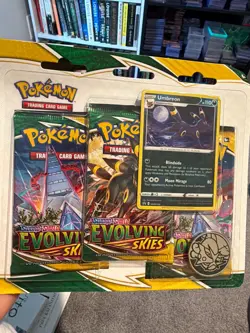 Pokemon Trading Card Game: Sword and Shield - Evolving Skies 3 pack blister - Image 1