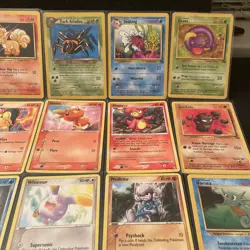 Pokemon Vintage Lot of 30 cards, base set, jungle, fossil, etc - Image 3