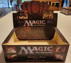 MTG: 4TH EDITION empty Booster Pack display box; minimal wear, NO CARDS, 1995 - Image 1