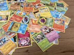 2.5LB Lot of Various Mixed Assorted Pokemon Cards TCG CCG Trading Cards - Image 4
