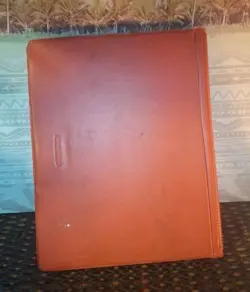 1999 Pokemon Red Pikachu Binder with 32 Card Protector Sleeves (Holds 256 Cards) - Image 4