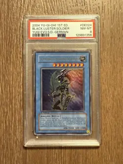 2004 Yu-Gi-Oh! Schwarz Glanzender Soldat 1st Edition Ultra Rare SYE-DE024 PSA 8 - Image 1