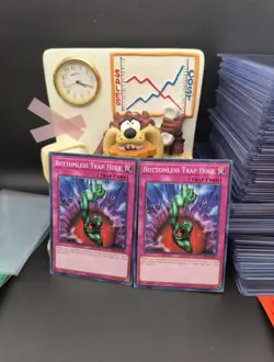 2X Bottomless Trap Hole - SDBT-EN029 - Common 1st Edition - yugioh - Image 1