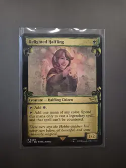 Magic: The Gathering Delighted Halfling (Scroll Showcase) Non Foil Nm - Image 1