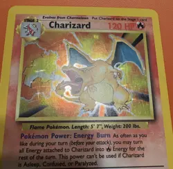 Pokemon TCG Charizard 4/102 Base Set Holo - Image 3