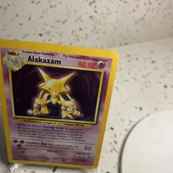 Pokemon - Alakazam 1/102 - 4th print - Holo - LP 1999-2000 - WOTC Vintage 🧠✨ - Image 2