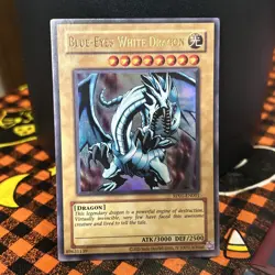 Blue-Eyes White Dragon RP01-EN001 ORIGINAL PRINTING Retro Pack Yugioh - Image 1