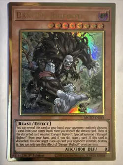 Yu-Gi-Oh! TCG Danger! Bigfoot! Maximum Gold: El Dorado MGED-EN018 1st Edition - Image 1