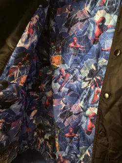 2025 MagicCon Atlanta RSVLTS Spider-Man x Magic MTG Jacket Size X-Large - Image 2