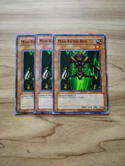 Yu-Gi-Oh! - Man-Eater Bug 3X - Complete Playset - Image 1