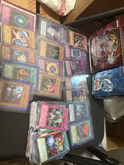 Yu-Gi-Oh Old Vintage 202 Rares 8 holos - Image 1