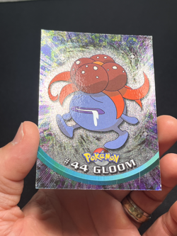 Topps Pokemon Series 1 Rainbow Foil Blue logo 1st print Gloom #44 - Image 2