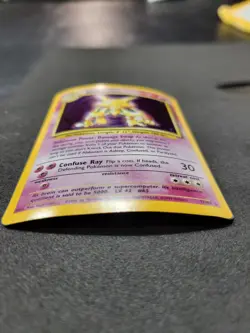 * Damaged / read description* Pokemon Alakazam TCG Base Set Holo Rare - Image 4