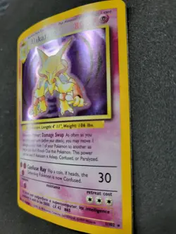 * Damaged / read description* Pokemon Alakazam TCG Base Set Holo Rare - Image 5