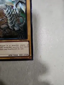 Yu-Gi-Oh Blue-Eyes White Dragon 1st Edition Ultimate Rare Holo Card YSKR-EN001 - Image 2