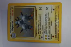 Pokemon Magneton 9/102 TCG Unlimited Base Set HOLO - Image 2