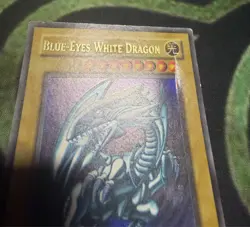 Yugioh Blue-Eyes White Dragon Ultra Rare SDK-001 Heavy Play - Image 3