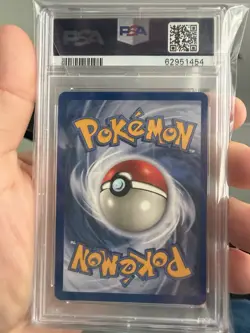 1999 Pokemon TCG Articuno 2/62 Fossil Holo Card Vintage LP PSA 9 - Image 2