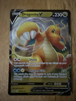 Dragonite V SWSH154 SWSH: Sword & Shield Promo Cards Holo Pokemon - Image 1
