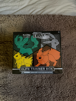 Pokemon TCG: Sword & Shield-Evolving Skies Elite Trainer Box (Jolteon, Flareon, 820650808944 - Image 1