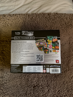 Pokemon TCG: Sword & Shield-Evolving Skies Elite Trainer Box (Jolteon, Flareon, 820650808944 - Image 2