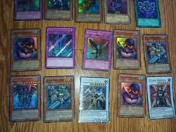 Vintage Yu-Gi-Oh TCG Card Lot Of 20 damaged holos! with tin - Image 4