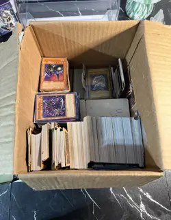 Yu-Gi-Oh! TCG BULK LOT Over 3k Cards W/ About 200 Foils! WITH DDS BLUE EYES🔥 - Image 2