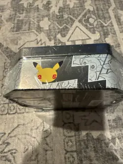Pokemon TCG 25th Anniversary Celebrations Tin Lance’s Charizard V Sealed New - Image 5