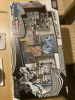 Pokemon TCG Black Bolt & White Flare Unova Heavy Hitters Premium Collection - Image 3