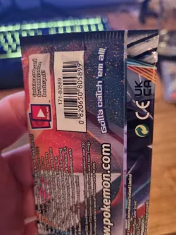 1 x Cosmic Eclipse Booster Pack Sun And Moon Pokemon TCG Factory Sealed - Image 5