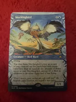 MTG / Mockingbird / BLB / #0305 / Regular (Showcase) / Rare / NM - Image 1