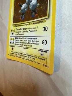 Pokemon TCG Magneton 009/102 Base Set Holo vintage card - Image 5