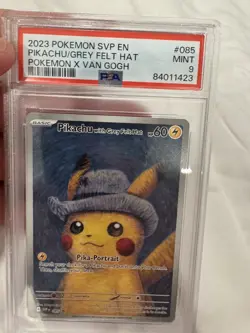 2023 POKEMON SVP EN-SV BLACK STAR PROMO #085 PIKACHU WITH GREY FELT HAT PSA 9 - Image 1