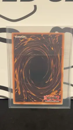 Yu-Gi-Oh Blue-Eyes White Dragon SDK-001 Ultra Rare Unlimited Edition Holo - Image 2