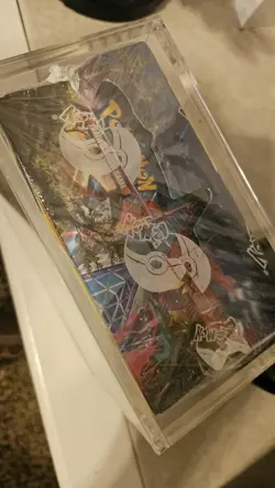 Pokemon Sword & Shield Evolving Skies Booster Box 36 Packs W/ Acrylic Case - Image 2