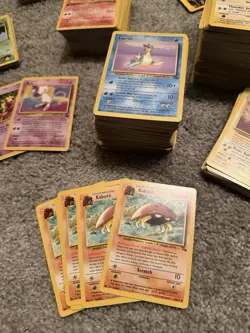 BIG VINTAGE POKEMON BULK LOT (WOTC, 1ED, EXPEDITION, ETC) 700 CARDS APPROX - Image 3