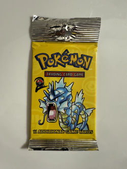Pokemon Base Set 2 Booster Pack Gyarados Artwork Single Pack 9780743000000 - Image 1