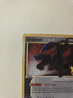 Pokemon TCG Umbreon Gold Star 17/17 Celebrations Holo Card Classic Collection - Image 3
