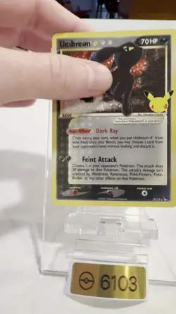 Pokemon TCG Umbreon Gold Star 17/17 Celebrations Holo Card Classic Collection - Image 2
