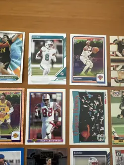 Small Lot Of 20 Random Sports Cards - Nice Lot - Free Shipping!! - Image 3