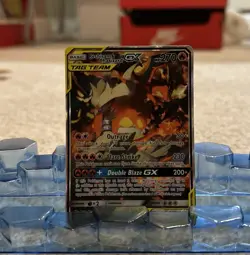 Reshiram & Charizard GX SM201 Sun & Moon Black Star Promo Near Mint Pokemon TCG - Image 1