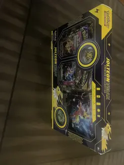 Pokemon TCG Jolteon VMAX Premium Collection Box New Sealed Box Eeveelutions - Image 2
