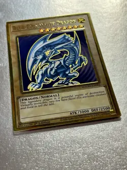 Blue-Eyes White Dragon | MAGO-EN001 | Premium Gold Rare | LP | 1st Ed | YuGiOh! - Image 2