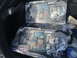 Pokemon Tcg Pocket Unova Heavy Hitter Premium Collection - Image 1