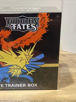 Hidden Fates Elite Trainer Box TCG ETB Factory Sealed Pokemon Brand New - Image 3