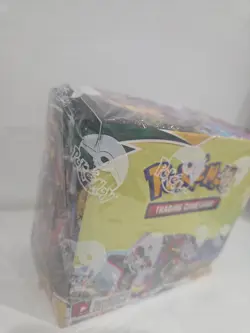 Pokemon TCG Evolving Skies Booster Box (36 packs) New/Factory Sealed - Image 3