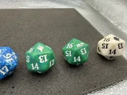 Mixed Lot Of 5x Magic The Gathering D20 Dice MTG Life Counters Spindowns - Image 4