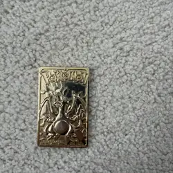 1999 Burger King Pokemon 23K Gold Plated Charizard Metal Trading Card Mini - Image 1