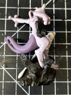 Pokemon TCG Super Premium Collection Mew and Mewtwo 20th Anniversary Figure 2016 - Image 3